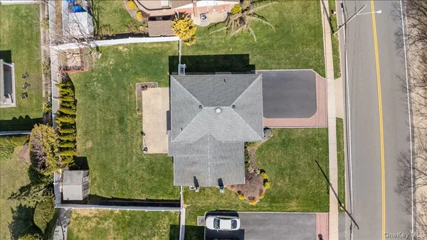 $849,000 | 7 Plainview Road, Bethpage, NY 11714