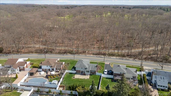 $849,000 | 7 Plainview Road, Bethpage, NY 11714
