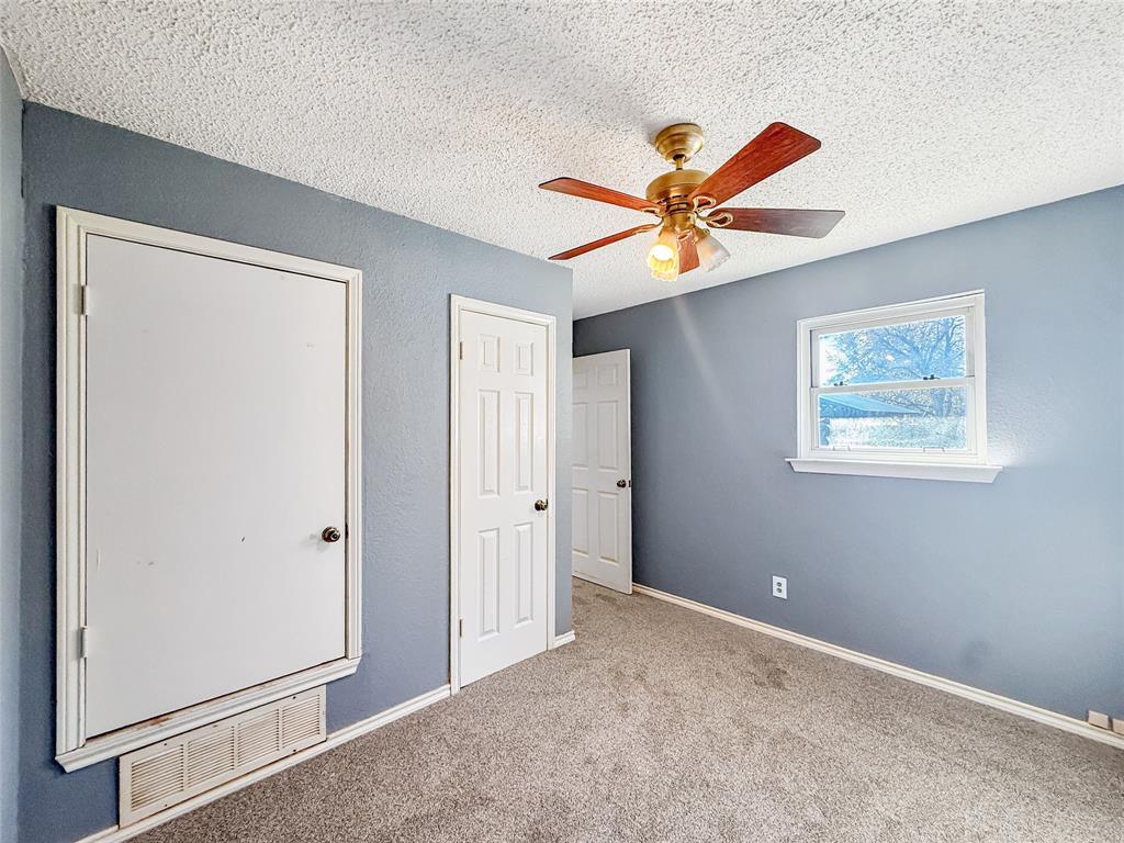 1325 Carter Street Sulphur Springs, TX 75482 - Photo 20 of 31 a view of an empty room