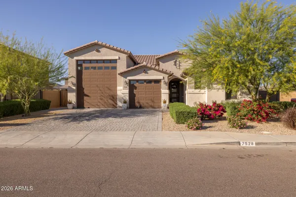 $650,000 | 7528 West Odeum Lane, Phoenix, AZ 85043