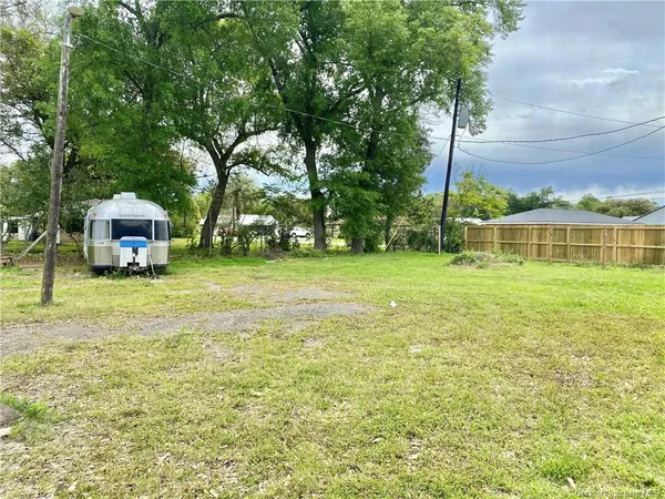 $160,000 | 1201-1-7 Highway 90, Vinton, LA 70668
