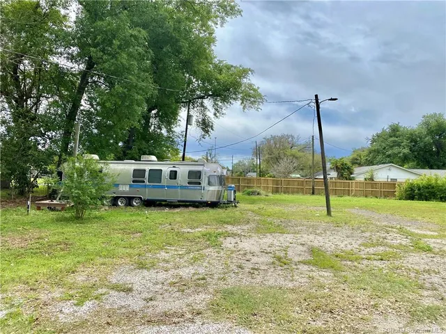$160,000 | 1201-1-7 Highway 90, Vinton, LA 70668