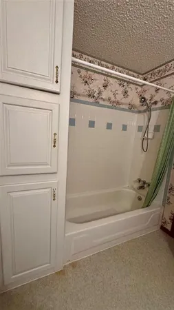 $475,000 | 877 County Road 2010, Ivanhoe, TX 75447