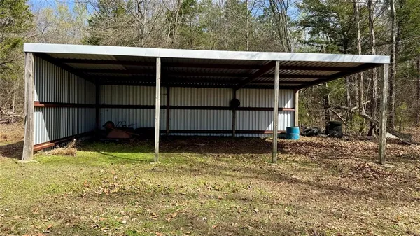 $475,000 | 877 County Road 2010, Ivanhoe, TX 75447