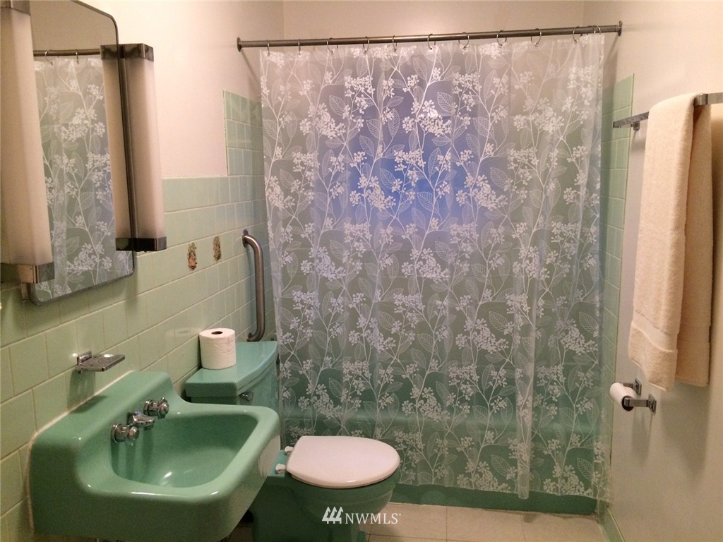 8357 East Caraway Road Port Orchard, WA 98366 - Photo 11 of 21 Gallery Image 11