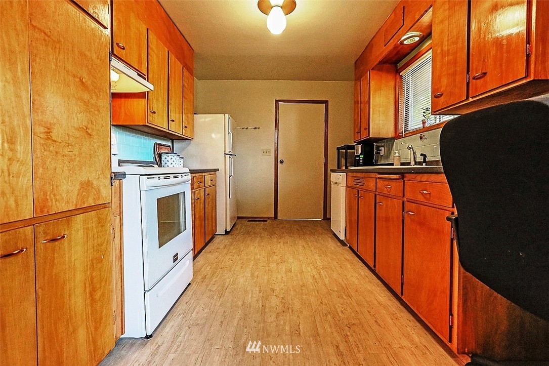 8357 East Caraway Road Port Orchard, WA 98366 - Photo 6 of 21 Gallery Image 6