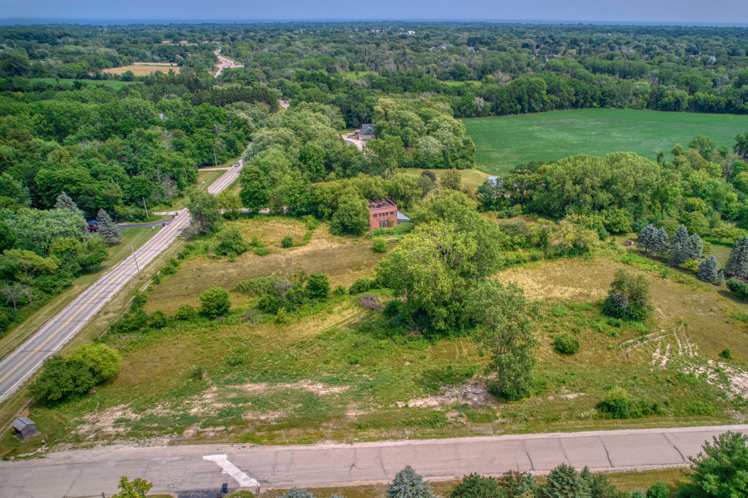 4925 Bluffside Drive Caledonia, WI 53402 - Photo 5 of 12 Bluffside 4