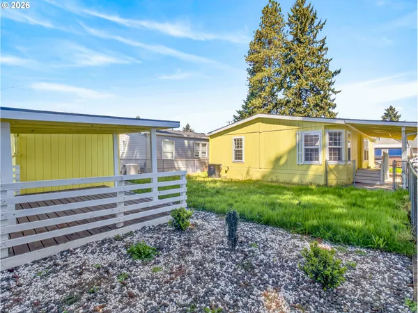 $149,500 | 17520 Southeast 82nd Drive, Unit 2, Clackamas, OR 97015