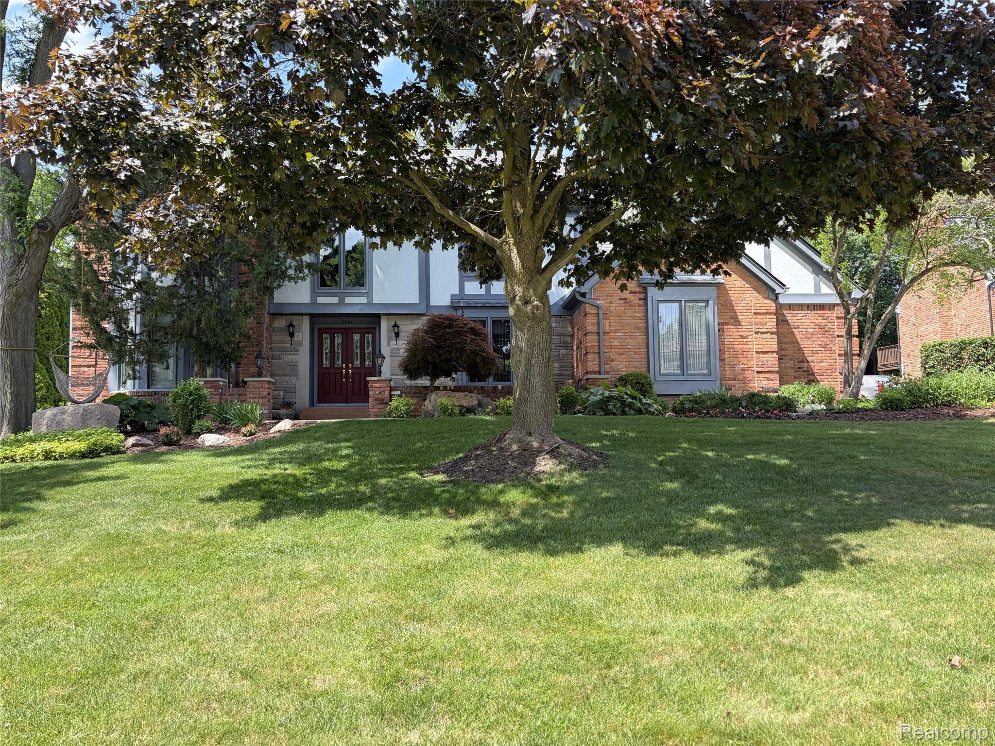 2534 Topsham Drive Rochester, MI 48306 - Photo 1 of 21 01_beyc6a2dcfbe488fe.jpg