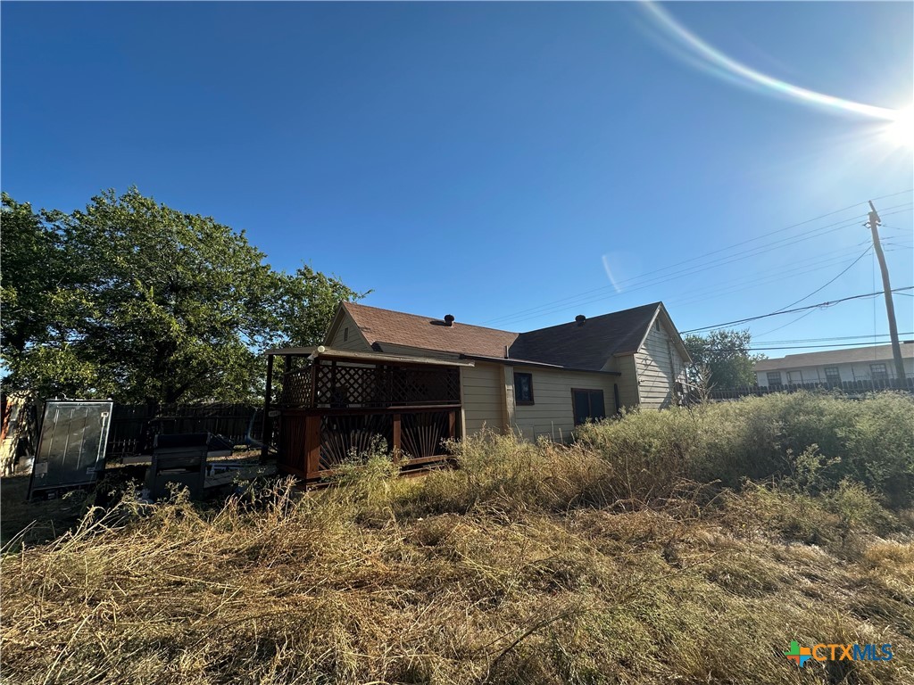 405 North Main Street Copperas Cove, TX 76522 - Photo 12 of 16 a front view of a house with a yard