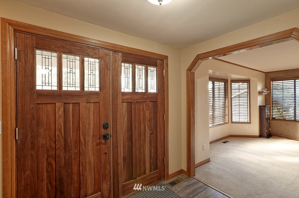 1020 Goat Trail Loop Road Mukilteo, WA 98275 - Photo 3 of 30 Gallery Image 3