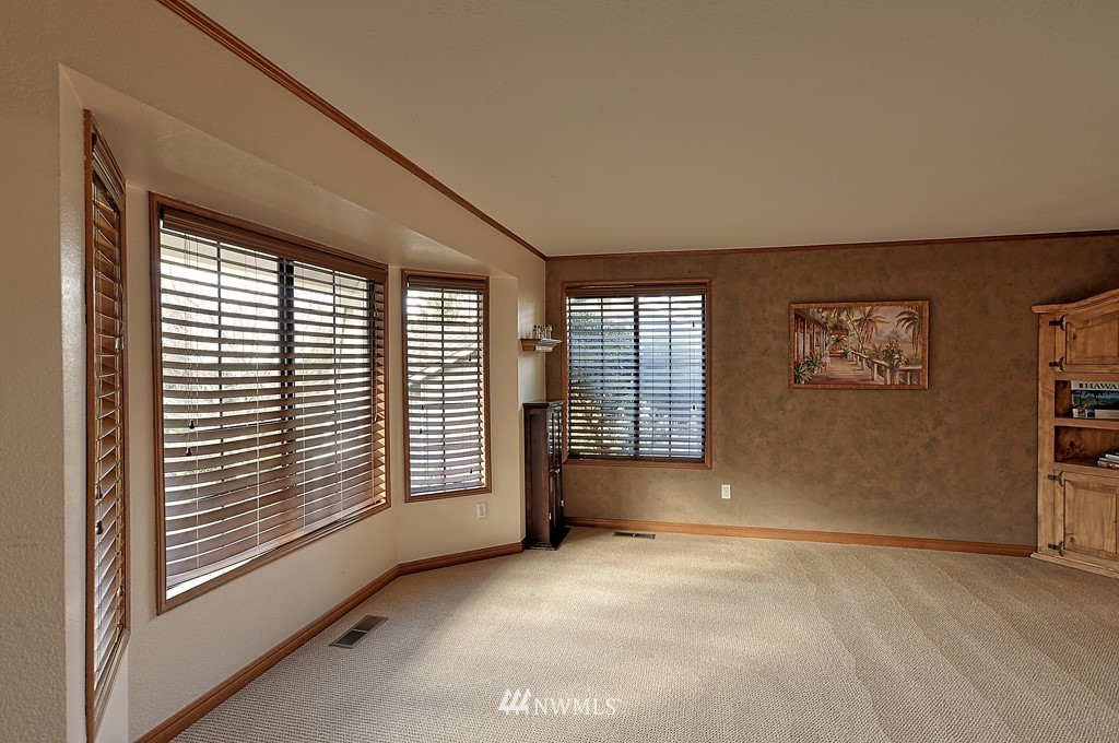 1020 Goat Trail Loop Road Mukilteo, WA 98275 - Photo 4 of 30 Gallery Image 4