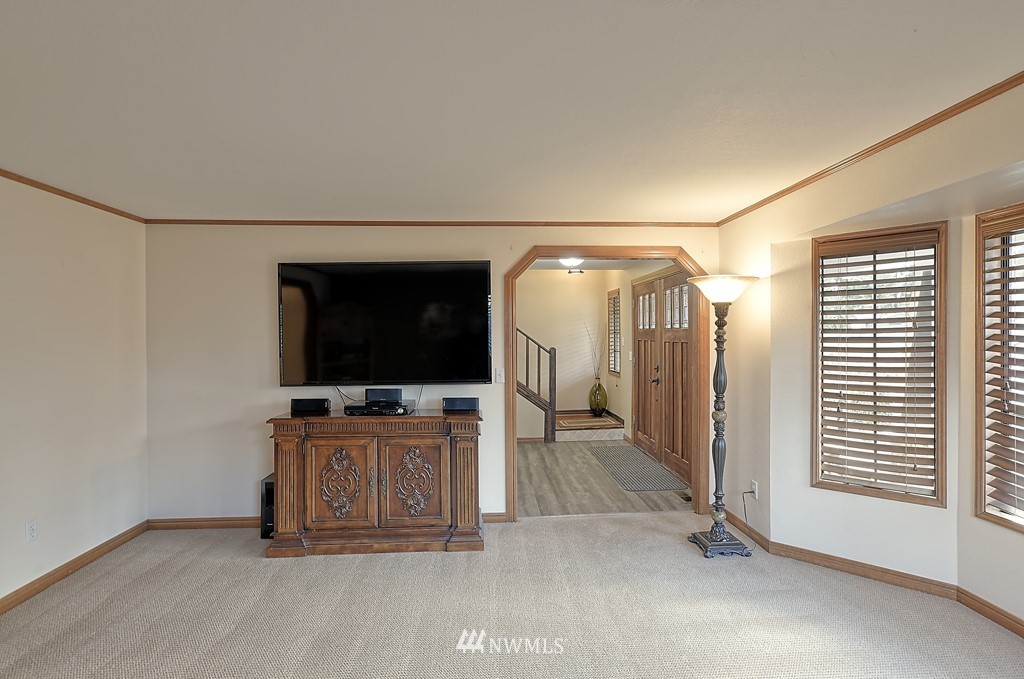 1020 Goat Trail Loop Road Mukilteo, WA 98275 - Photo 6 of 30 Gallery Image 6