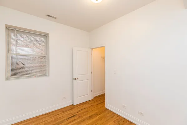 $1,450 | 4044 North Milwaukee Avenue, Unit 2, Chicago, IL 60641