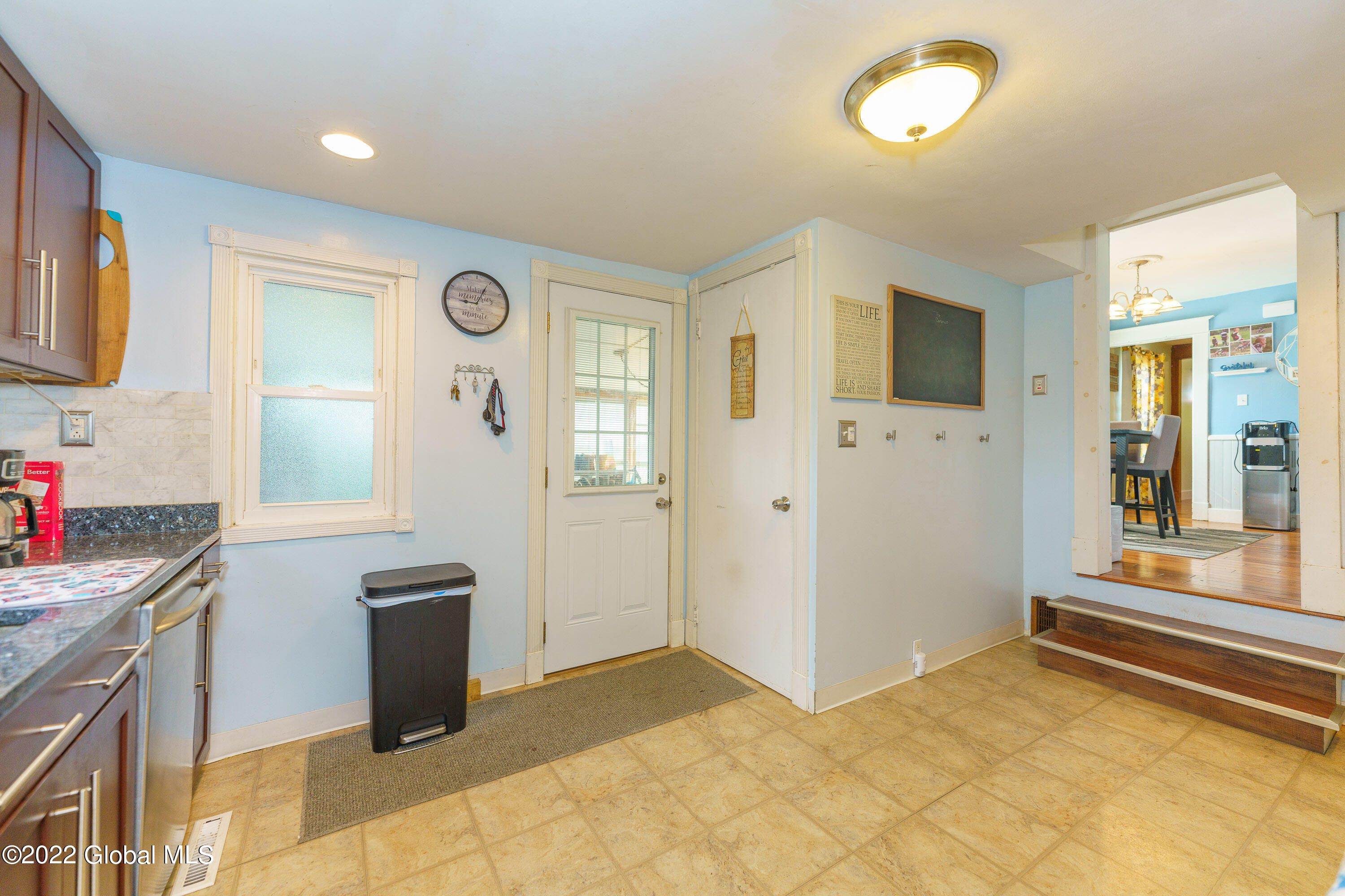1022 Princetown Road Rotterdam, NY 12306 - Photo 14 of 32 3 Kitchen 4
