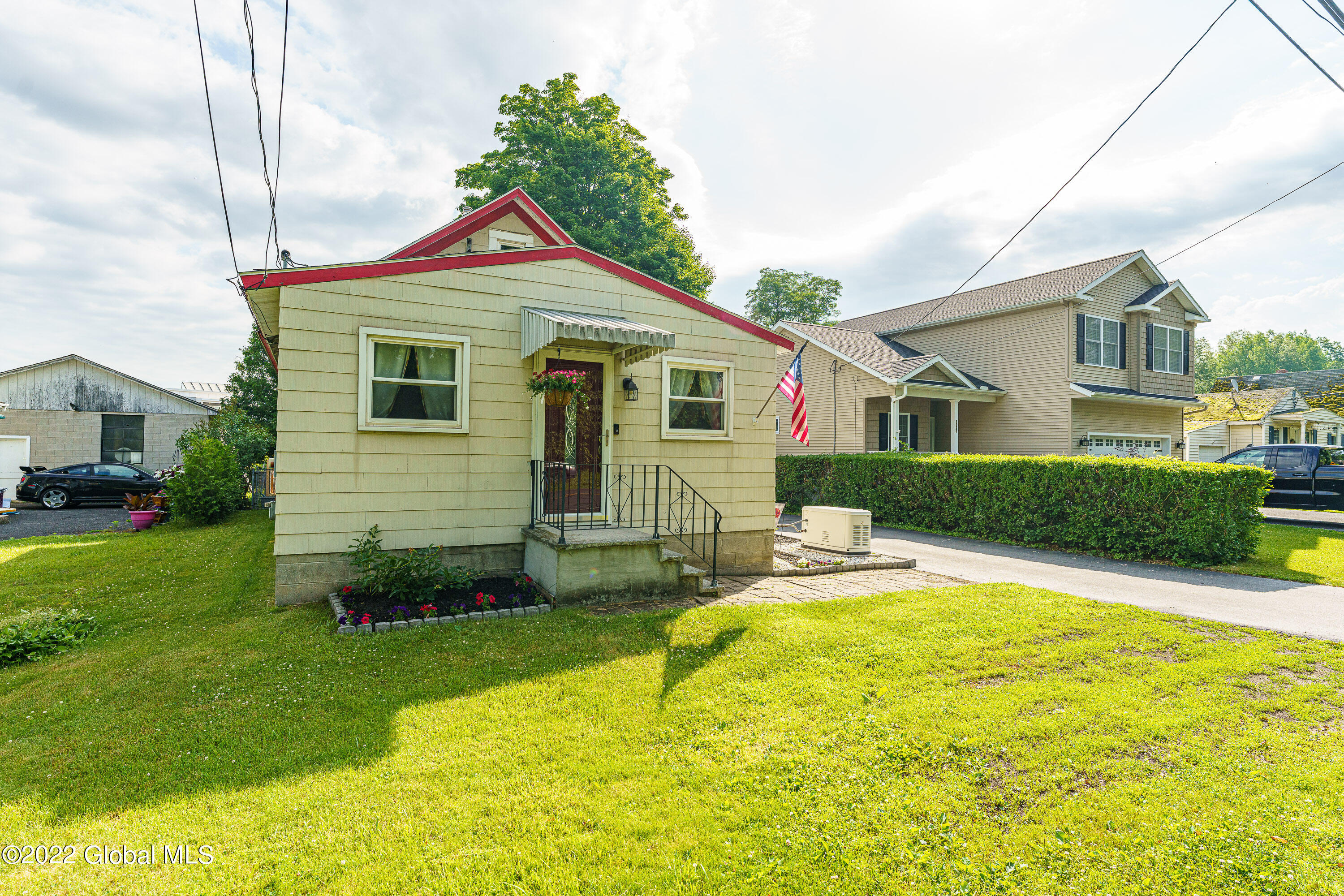 1022 Princetown Road Rotterdam, NY 12306 - Photo 2 of 32 0 Front 2