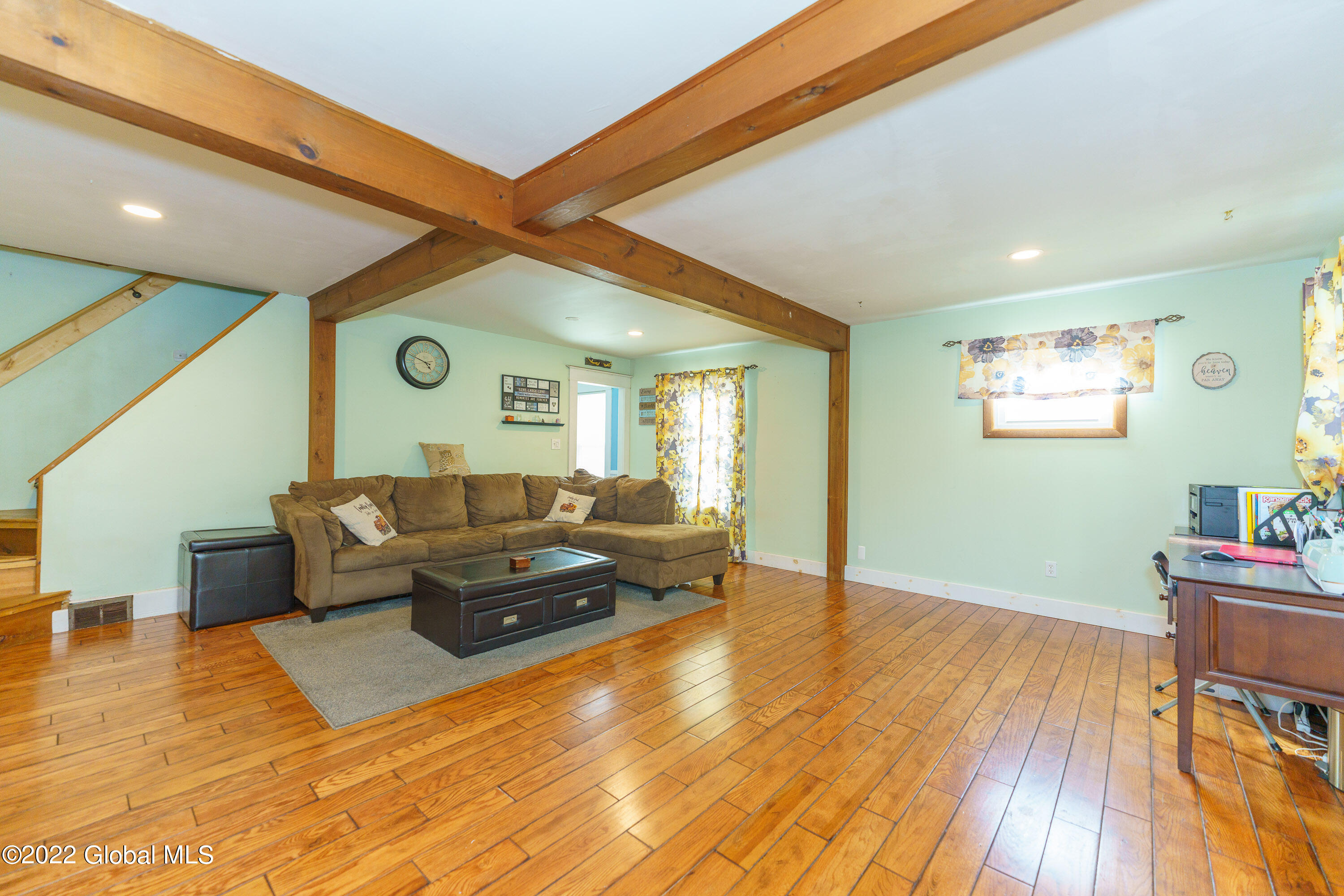 1022 Princetown Road Rotterdam, NY 12306 - Photo 4 of 32 1 Livingroom 2