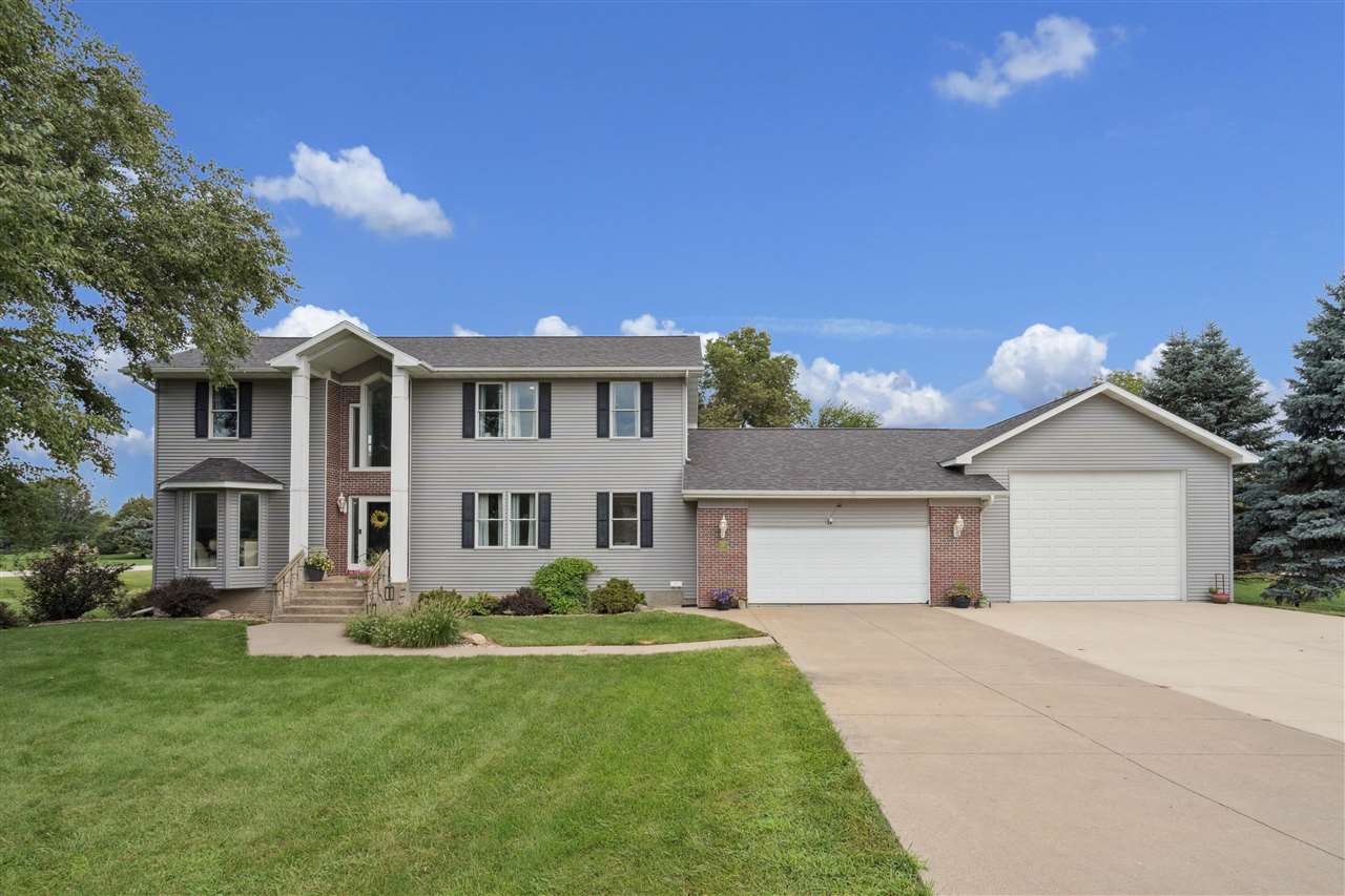 6300 Westwind Road Cedar Rapids, IA 52411 - Photo 2 of 58 Gallery Image 2