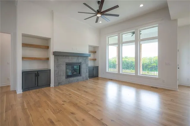 $708,640 | 8212 Northwest 89th Terrace, Kansas City, MO 64153