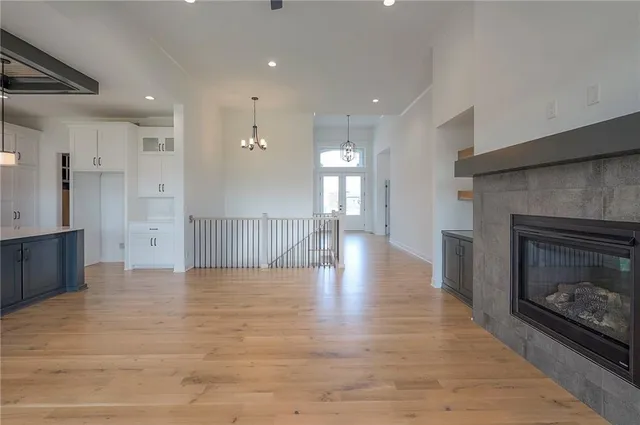 $708,640 | 8212 Northwest 89th Terrace, Kansas City, MO 64153