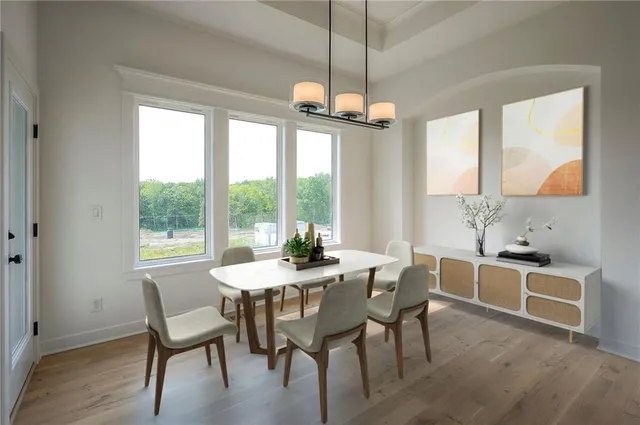 $708,640 | 8212 Northwest 89th Terrace, Kansas City, MO 64153