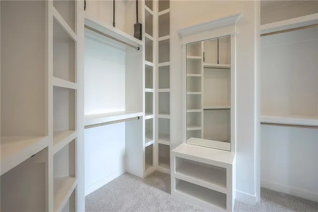 $708,640 | 8212 Northwest 89th Terrace, Kansas City, MO 64153