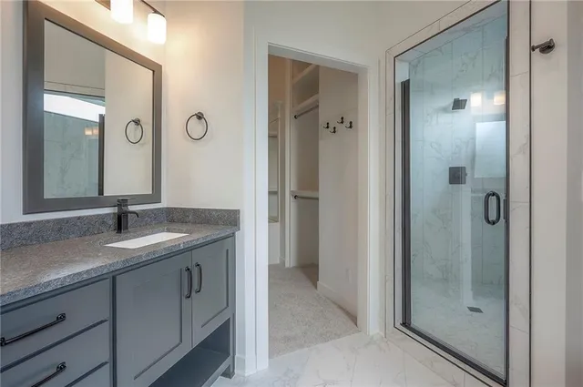 $708,640 | 8212 Northwest 89th Terrace, Kansas City, MO 64153