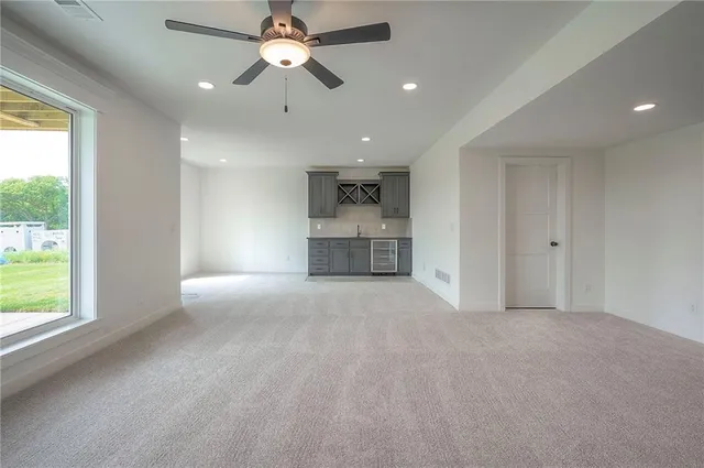 $708,640 | 8212 Northwest 89th Terrace, Kansas City, MO 64153