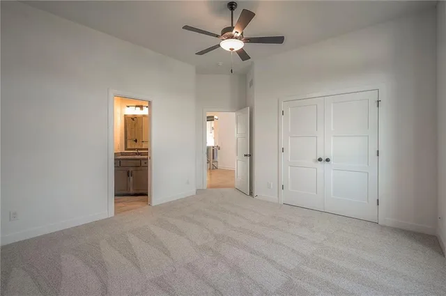 $708,640 | 8212 Northwest 89th Terrace, Kansas City, MO 64153