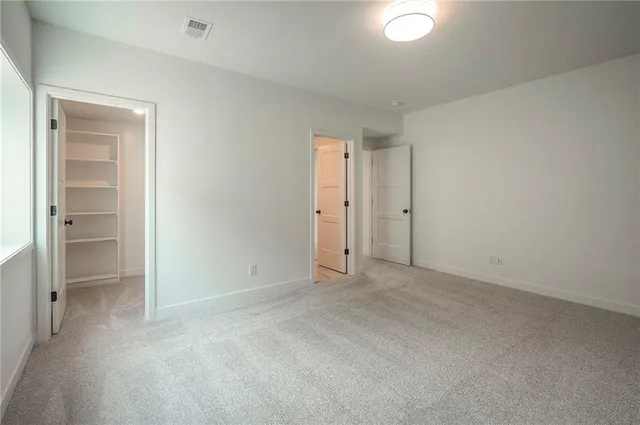 $708,640 | 8212 Northwest 89th Terrace, Kansas City, MO 64153