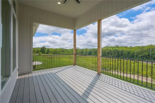 $708,640 | 8212 Northwest 89th Terrace, Kansas City, MO 64153