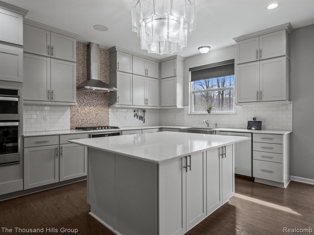 981 Corbin Road Rochester Hills, MI 48307 - Photo 7 of 29