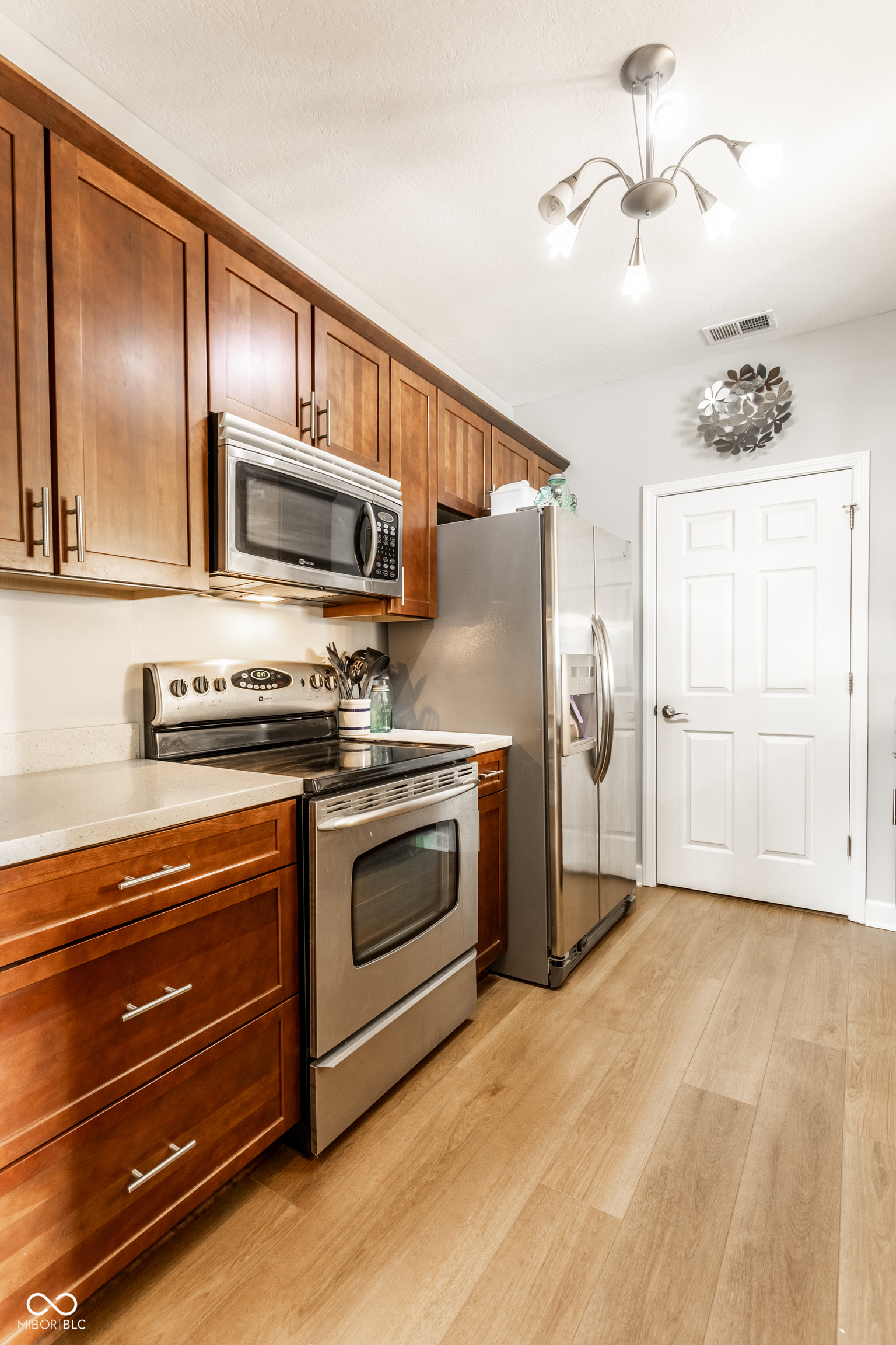 1344 Shadow Ridge Road Indianapolis, IN 46280 - Photo 12 of 28 Gallery Image 12