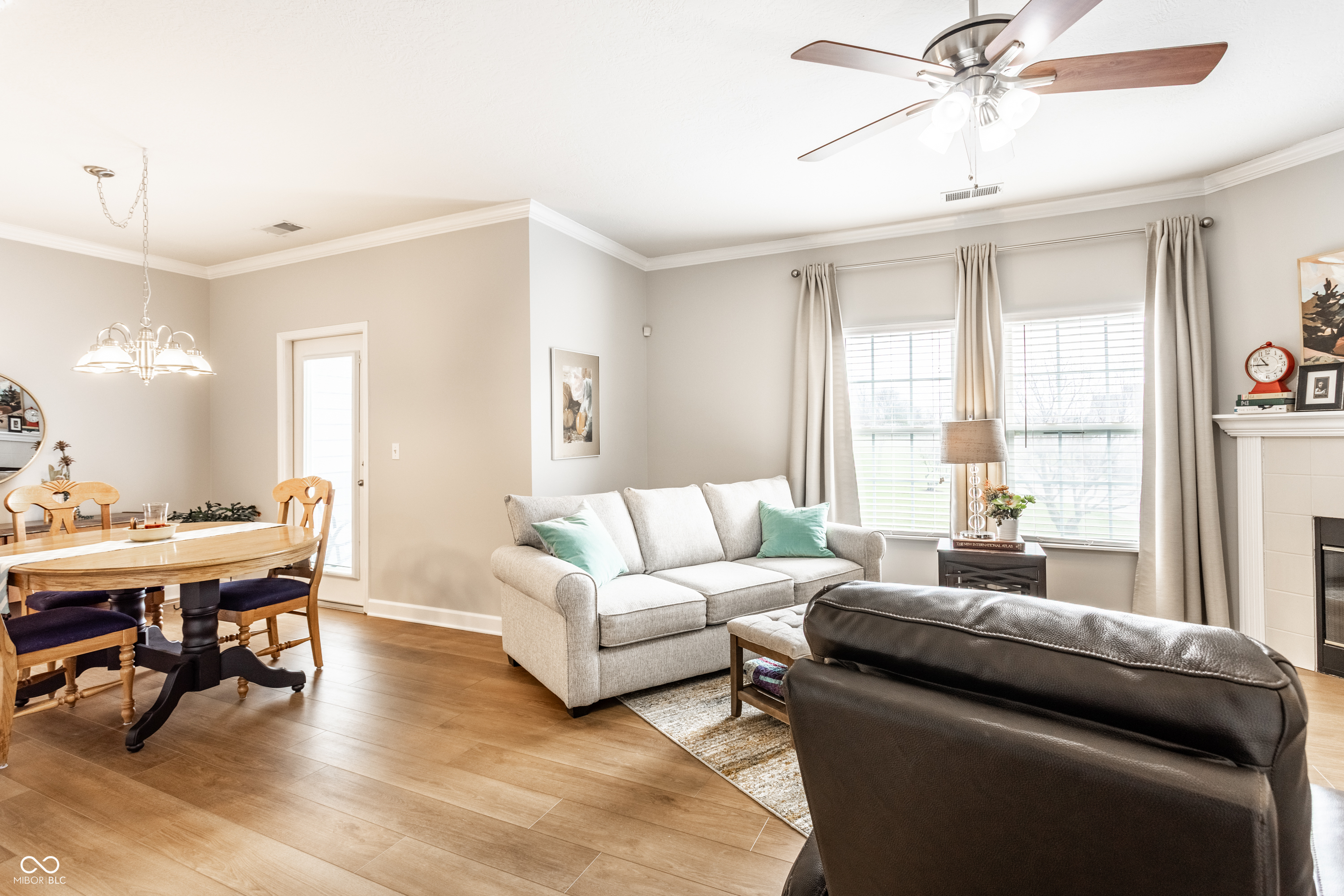 1344 Shadow Ridge Road Indianapolis, IN 46280 - Photo 4 of 28 Gallery Image 4