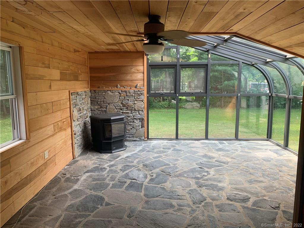 1287 N Road Groton, CT 06340 - Photo 1 of 1