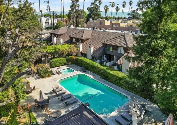 $3,000 | 15050 Sherman Way, Unit 156, Van Nuys, CA 91405