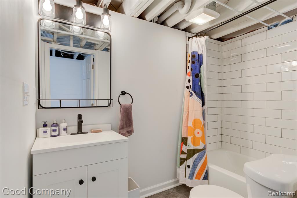 3721 Kent Road Royal Oak, MI 48073 - Photo 38 of 44