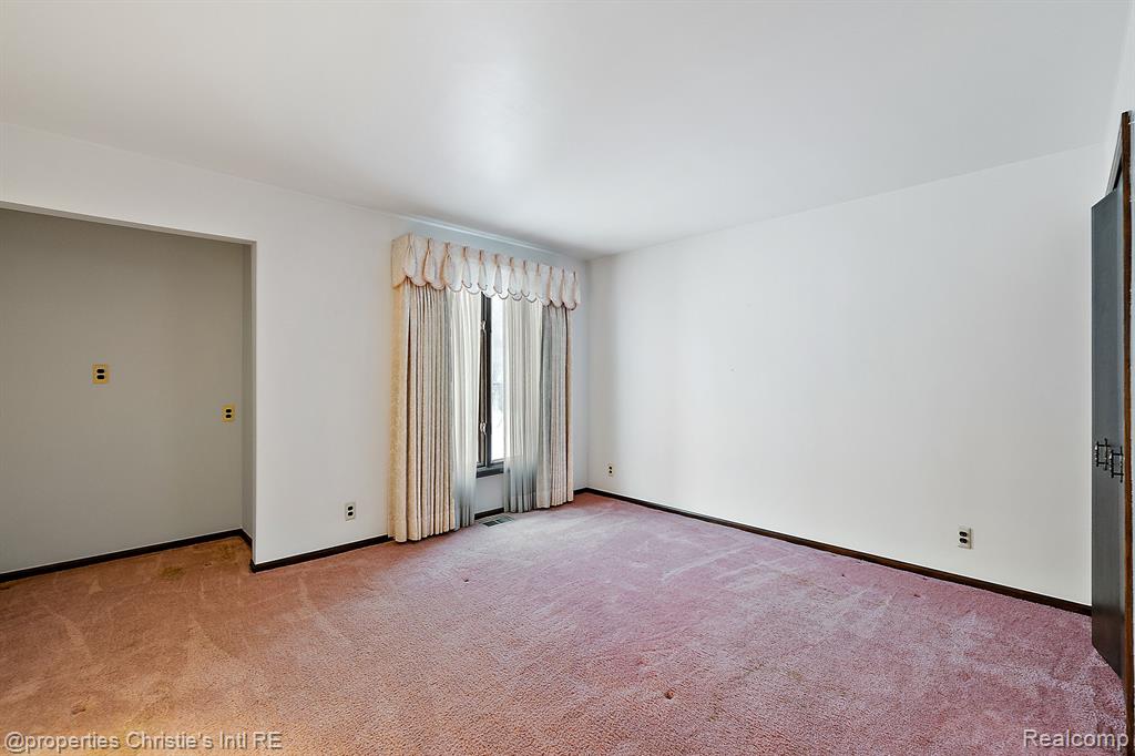 74 Belle Meade Road Grosse Pointe Shores, MI 48236 - Photo 32 of 50
