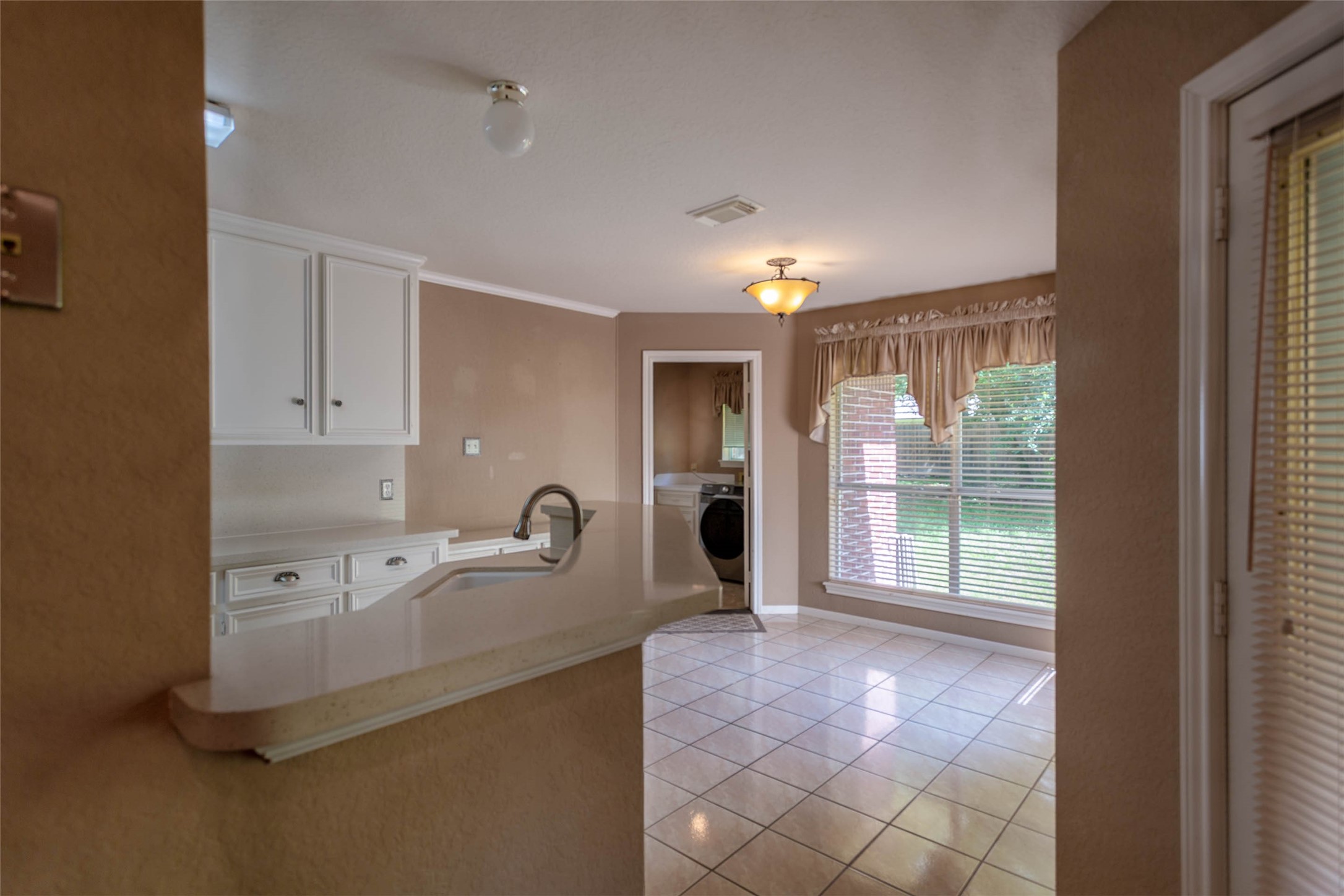 217 Tupelo Lane Conroe, TX 77304 - Photo 5 of 26 Breakfast Room