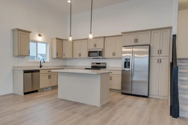 $319,900 | 2516 38th Avenue South, Moorhead, MN 56560