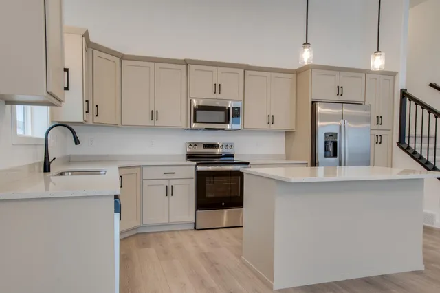 $319,900 | 2516 38th Avenue South, Moorhead, MN 56560