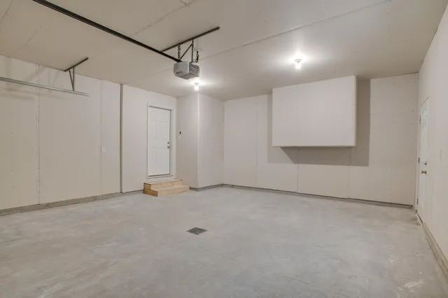 $319,900 | 2516 38th Avenue South, Moorhead, MN 56560