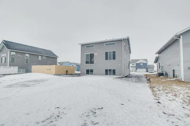 $319,900 | 2516 38th Avenue South, Moorhead, MN 56560