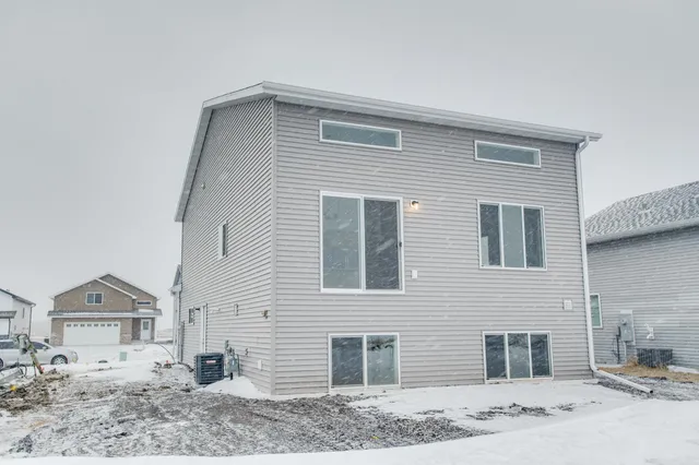 $319,900 | 2516 38th Avenue South, Moorhead, MN 56560