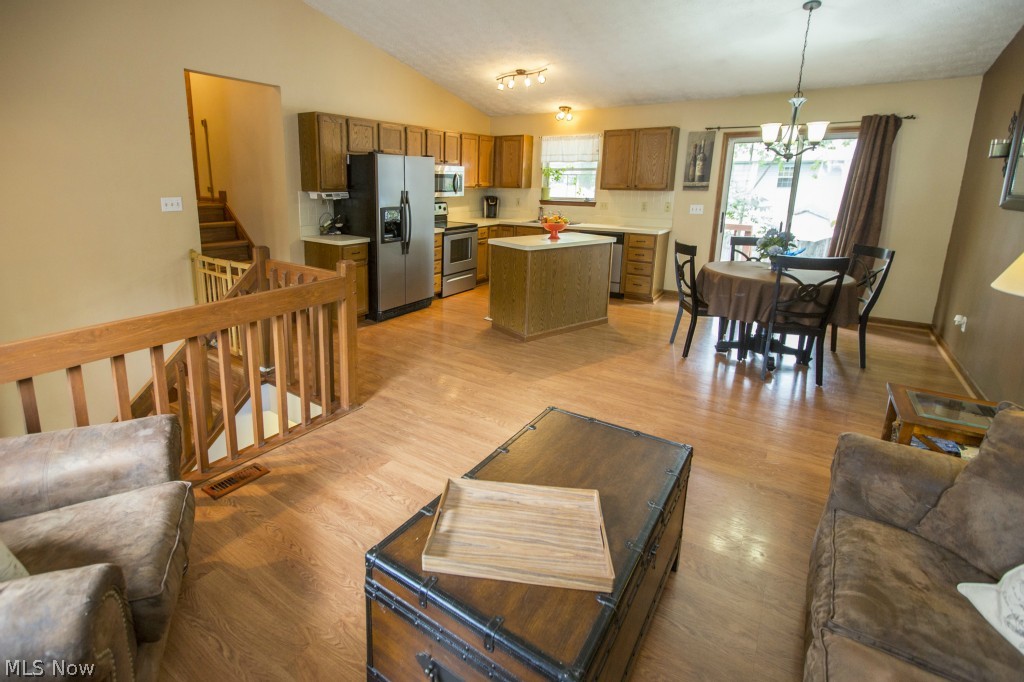 6131 Ridgeview Boulevard North Ridgeville, OH 44039 - Photo 2 of 25