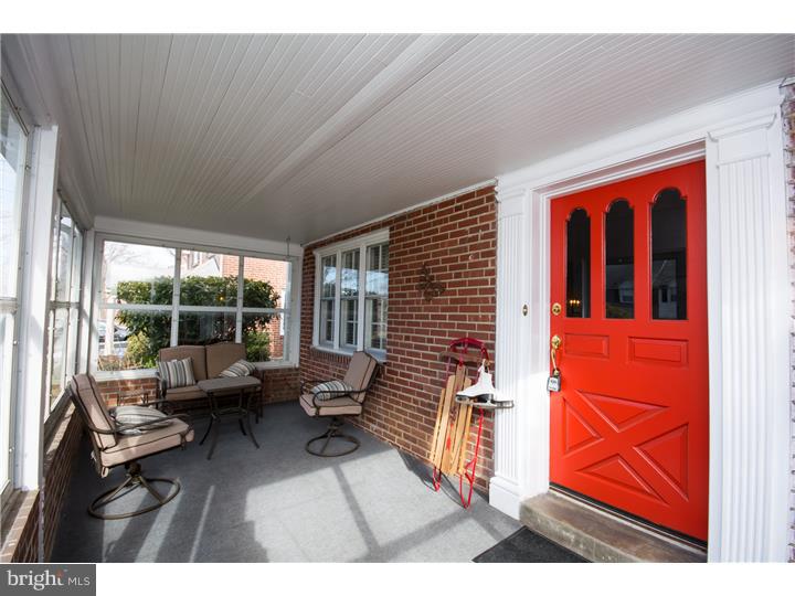 405 Shelbourne Road Havertown, PA 19083 - Photo 3 of 25