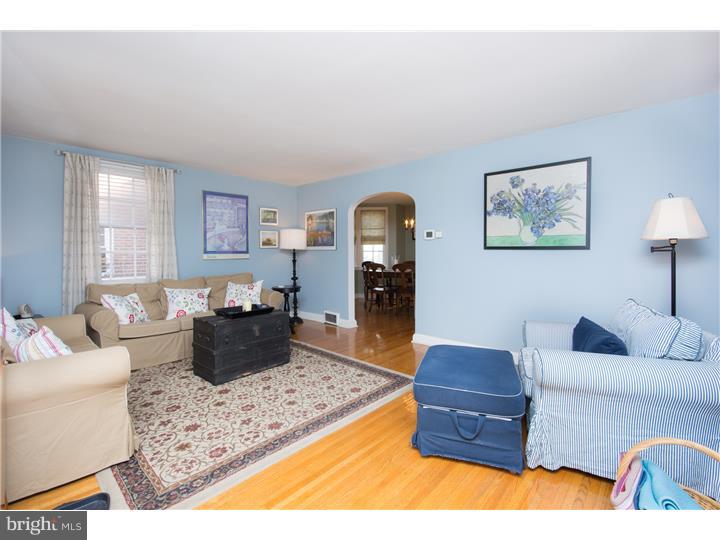 405 Shelbourne Road Havertown, PA 19083 - Photo 4 of 25