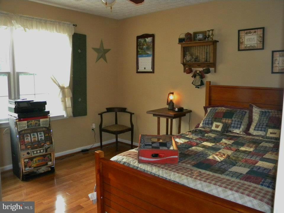 307 Ebenezer Church Road Winchester, VA 22603 - Photo 13 of 29 Bedroom