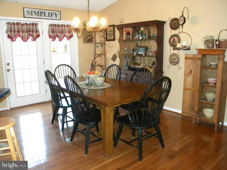 307 Ebenezer Church Road Winchester, VA 22603 - Photo 8 of 29 Dining Room