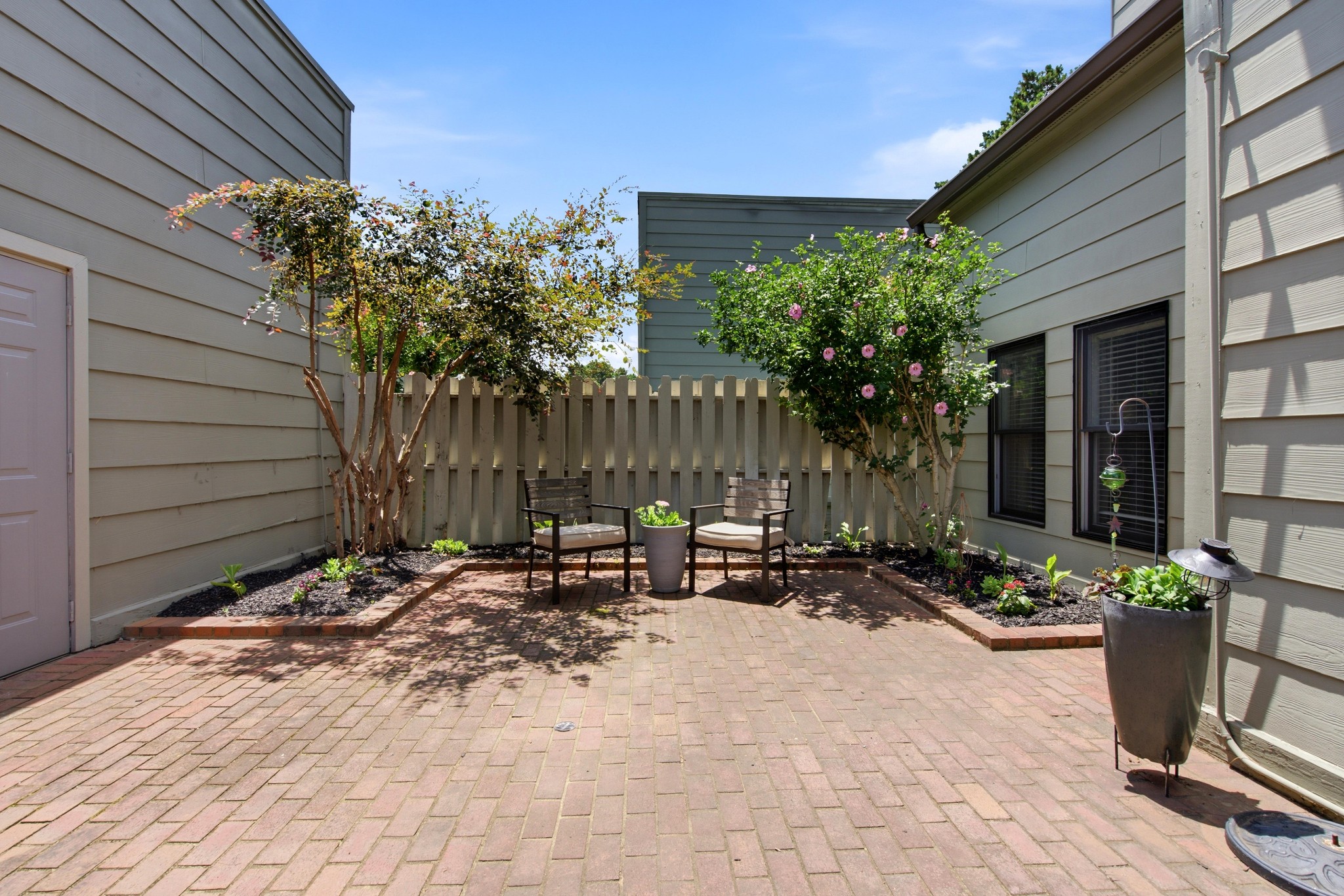 1906 Allenby Road, Unit 16 Germantown, TN 38139 - Photo 23 of 25